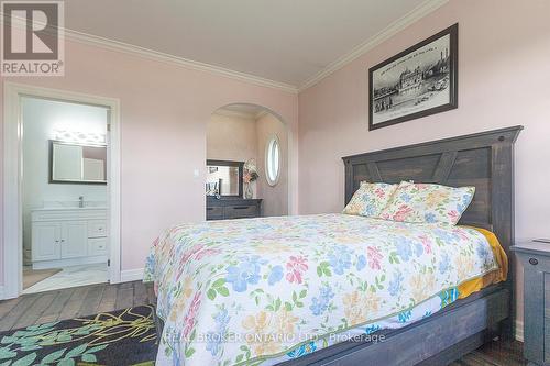 10 Costner Place, Caledon, ON - Indoor Photo Showing Bedroom