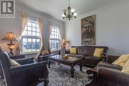 10 Costner Place, Caledon, ON - Indoor Photo Showing Living Room