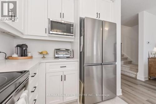 30 - 690 Broadway, Orangeville, ON - Indoor Photo Showing Kitchen