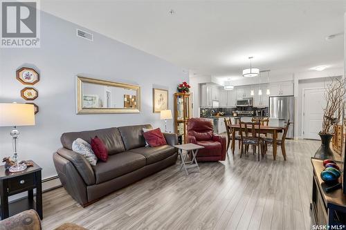 121 1025 Moss Avenue, Saskatoon, SK - Indoor Photo Showing Living Room