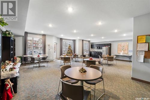 121 1025 Moss Avenue, Saskatoon, SK - Indoor Photo Showing Living Room