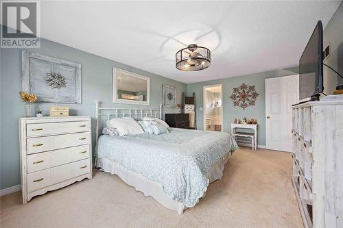 1260 Daley Avenue, Sarnia, ON - Indoor Photo Showing Bedroom