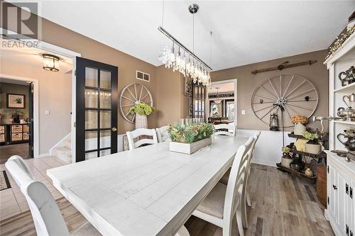 1260 Daley Avenue, Sarnia, ON - Indoor Photo Showing Dining Room