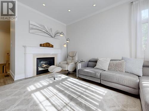 268 Forest Run Boulevard, Vaughan, ON - Indoor Photo Showing Living Room With Fireplace