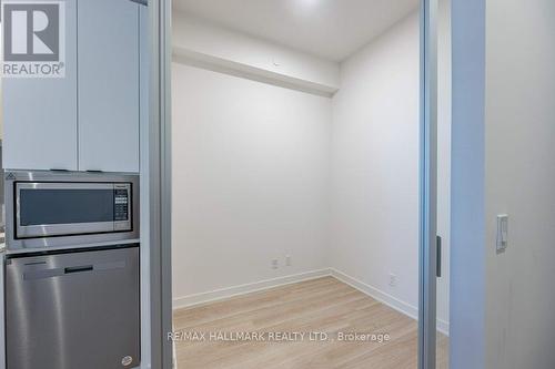 B1104 - 50 Upper Mall Way, Vaughan, ON - Indoor Photo Showing Other Room