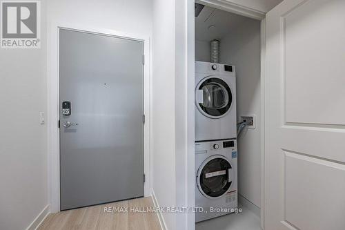 B1104 - 50 Upper Mall Way, Vaughan, ON - Indoor Photo Showing Laundry Room