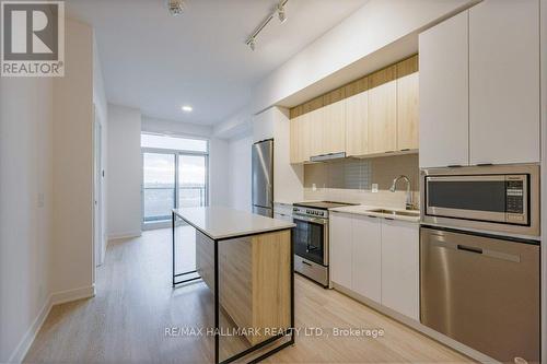 B1104 - 50 Upper Mall Way, Vaughan, ON - Indoor Photo Showing Kitchen With Stainless Steel Kitchen