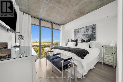 1203 - 105 The Queensway, Toronto, ON - Indoor Photo Showing Bedroom