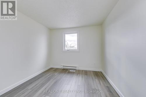 32 Danville Avenue, Halton Hills, ON - Indoor Photo Showing Other Room