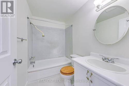 32 Danville Avenue, Halton Hills, ON - Indoor Photo Showing Bathroom