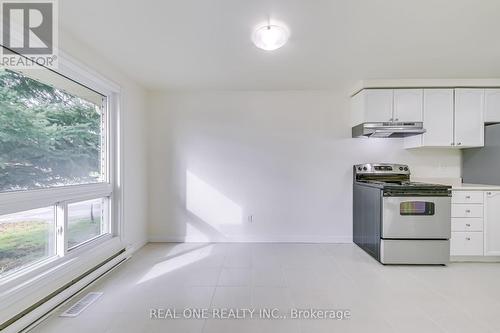 32 Danville Avenue, Halton Hills, ON - Indoor Photo Showing Kitchen