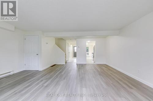 32 Danville Avenue, Halton Hills, ON - Indoor Photo Showing Other Room