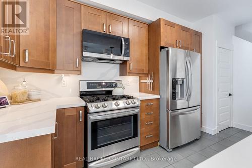 31 Grafton Avenue, Toronto, ON - Indoor Photo Showing Kitchen