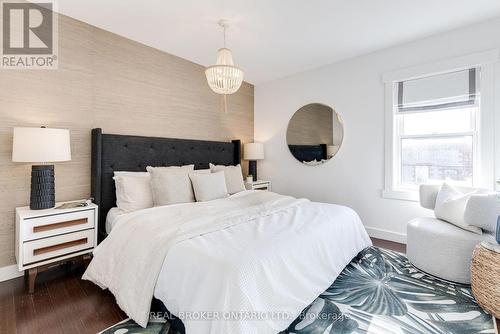 31 Grafton Avenue, Toronto, ON - Indoor Photo Showing Bedroom