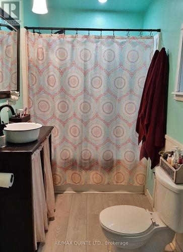 3247 Flinton Road, Addington Highlands, ON - Indoor Photo Showing Bathroom