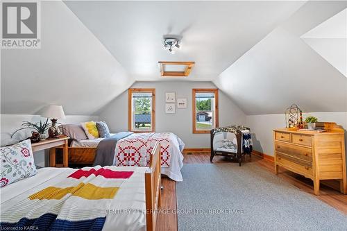 1758 Forty Foot Road, Central Frontenac (Frontenac Centre), ON - Indoor Photo Showing Bedroom