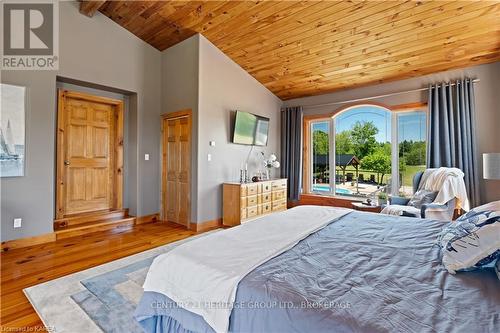 1758 Forty Foot Road, Central Frontenac (Frontenac Centre), ON - Indoor Photo Showing Bedroom