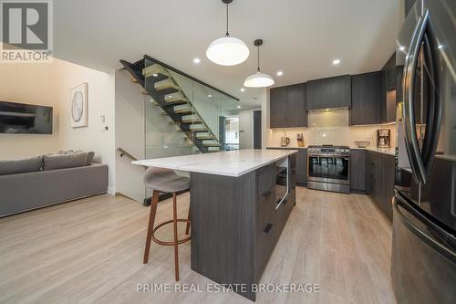 12 Warwick Avenue, Lambton Shores (Grand Bend), ON - Indoor Photo Showing Kitchen With Upgraded Kitchen