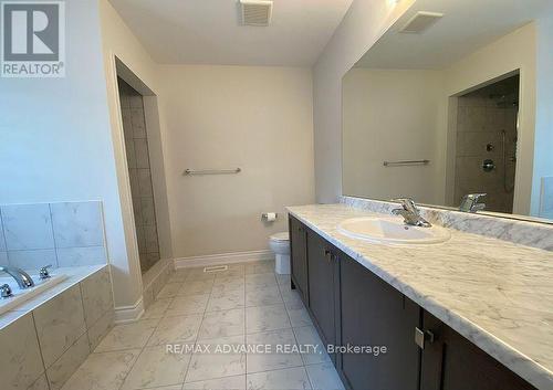 8647 Pawpaw Lane, Niagara Falls, ON - Indoor Photo Showing Bathroom