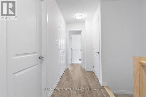 34 Queensbrook Crescent, Cambridge, ON - Indoor Photo Showing Other Room