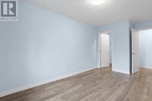 34 Queensbrook Crescent, Cambridge, ON - Indoor Photo Showing Other Room