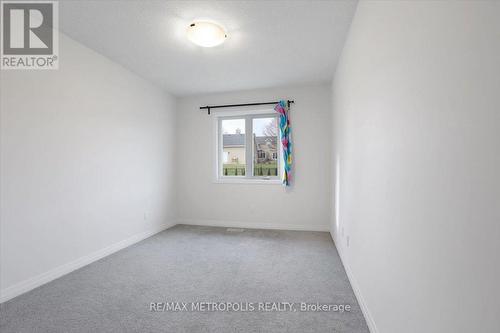 34 Queensbrook Crescent, Cambridge, ON - Indoor Photo Showing Other Room