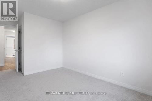 34 Queensbrook Crescent, Cambridge, ON - Indoor Photo Showing Other Room