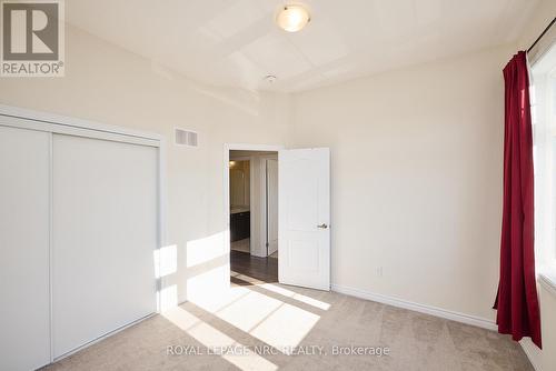 10 Peach Street, Thorold (560 - Rolling Meadows), ON - Indoor Photo Showing Other Room