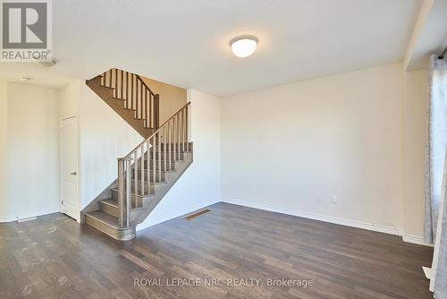 10 Peach Street, Thorold (560 - Rolling Meadows), ON - Indoor Photo Showing Other Room