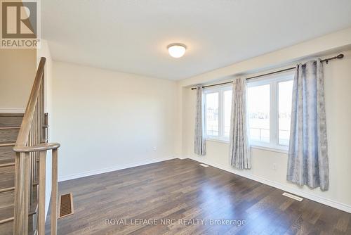 10 Peach Street, Thorold (560 - Rolling Meadows), ON - Indoor Photo Showing Other Room