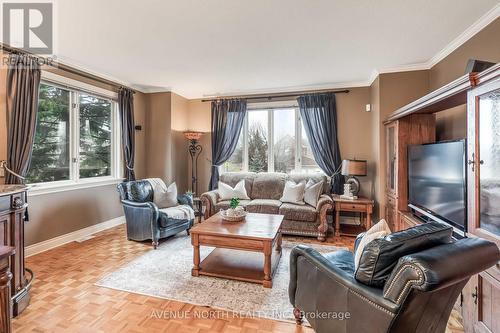 69 Ipswich Terrace, Ottawa, ON - Indoor Photo Showing Living Room