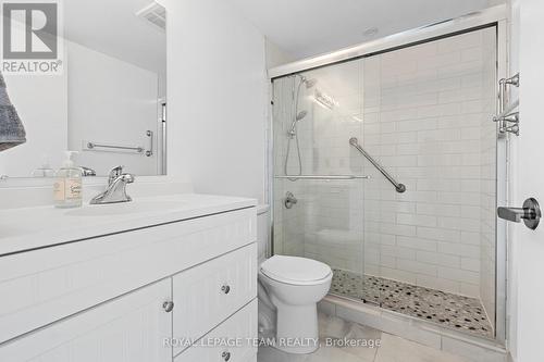 606 - 50 Emmerson Avenue, Ottawa, ON - Indoor Photo Showing Bathroom