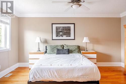 429 Sparkman Avenue, Ottawa, ON - Indoor Photo Showing Bedroom