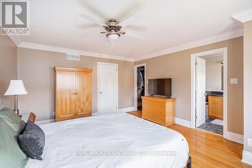 429 Sparkman Avenue, Ottawa, ON - Indoor Photo Showing Bedroom