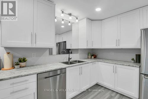 46 Bethune Court, Ottawa, ON - Indoor Photo Showing Kitchen With Double Sink With Upgraded Kitchen