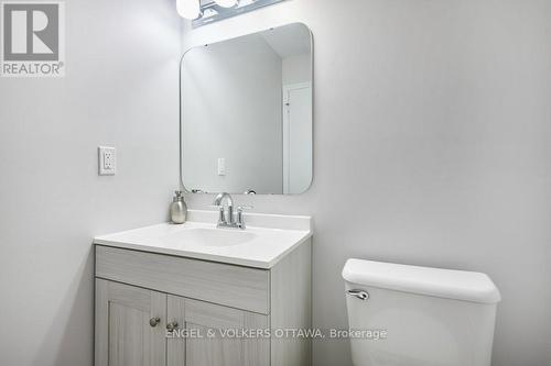 46 Bethune Court, Ottawa, ON - Indoor Photo Showing Bathroom