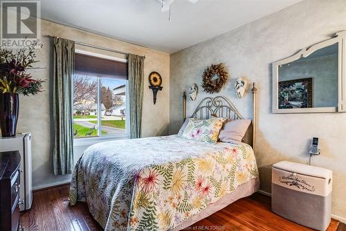 77 Prince Albert Street North, Kingsville, ON - Indoor Photo Showing Bedroom