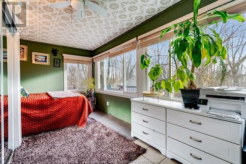 77 Prince Albert Street North, Kingsville, ON - Indoor Photo Showing Bedroom