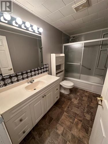 2 Sacrey'S Road, Botwood, NL - Indoor Photo Showing Bathroom