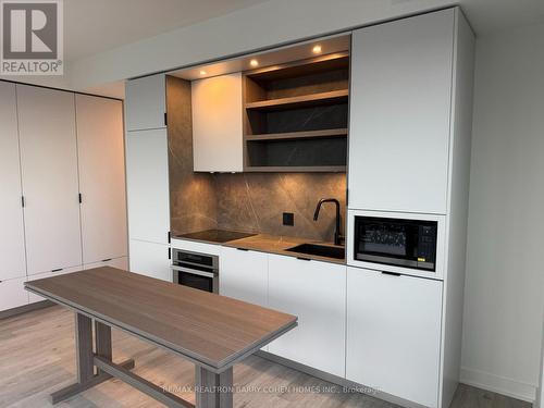 4402 - 55 Charles Street E, Toronto, ON - Indoor Photo Showing Kitchen