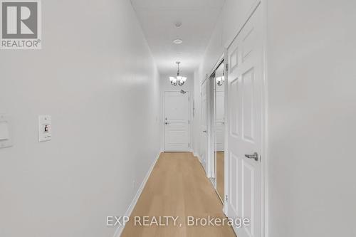 102 - 16 Dallimore Circle, Toronto, ON - Indoor Photo Showing Other Room