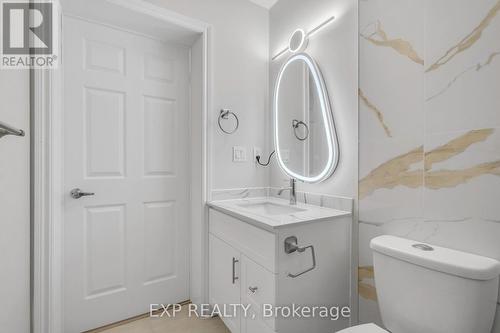 102 - 16 Dallimore Circle, Toronto, ON - Indoor Photo Showing Bathroom