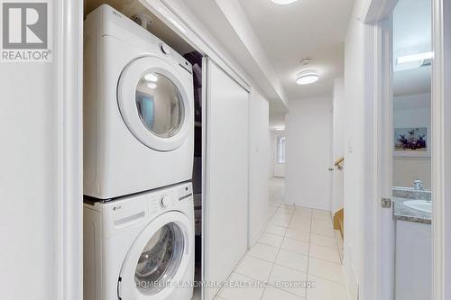 125 Dundas Way, Markham, ON - Indoor Photo Showing Laundry Room