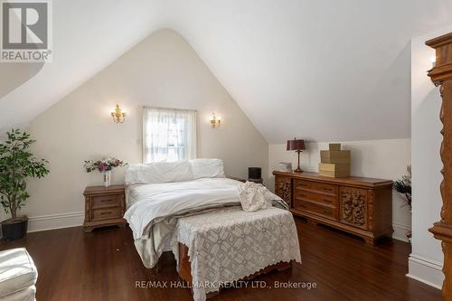 60 Indian Grove, Toronto, ON - Indoor Photo Showing Bedroom