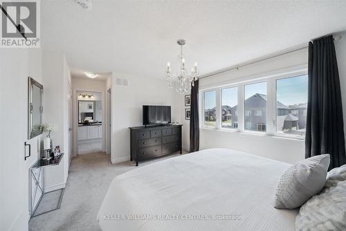 1001 Barton Way, Innisfil, ON - Indoor Photo Showing Bedroom