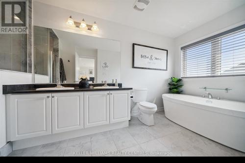 1001 Barton Way, Innisfil, ON - Indoor Photo Showing Bathroom