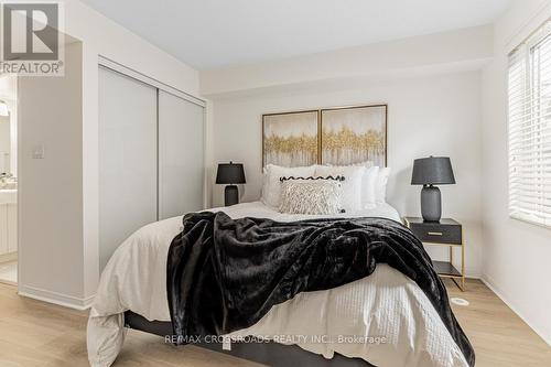 26 - 31 Foundry Avenue, Toronto, ON - Indoor Photo Showing Bedroom