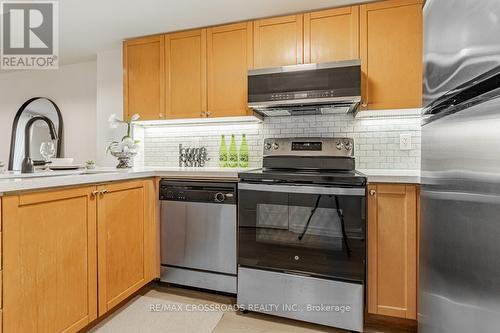 26 - 31 Foundry Avenue, Toronto, ON - Indoor Photo Showing Kitchen