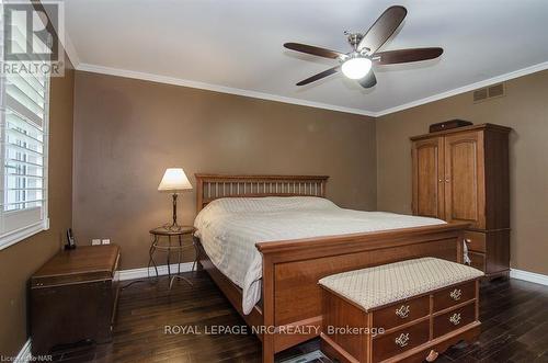 46 Millbridge Cres Crescent, Pelham (662 - Fonthill), ON - Indoor Photo Showing Bedroom