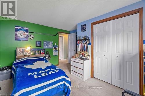 57 Bayview Drive, Grimsby (540 - Grimsby Beach), ON - Indoor Photo Showing Bedroom